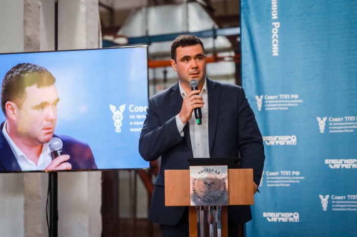 Центр «Мой бизнес» поздравляет Сергея Курбатова с Днём рождения!