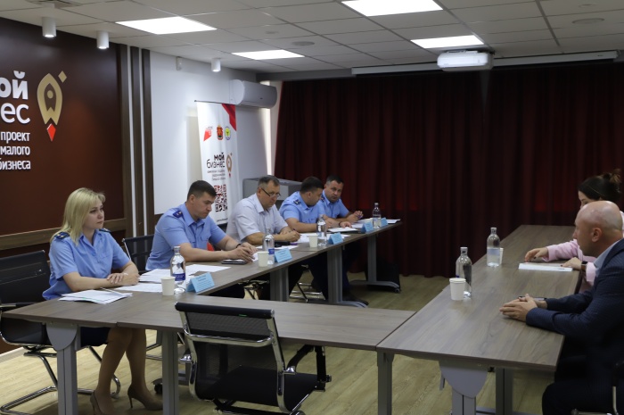 В центре «Мой бизнес» состоялся прием предпринимателей с прокурором региона Геннадием Анисимовым и уполномоченным по защите прав предпринимателей Александром Бабановым