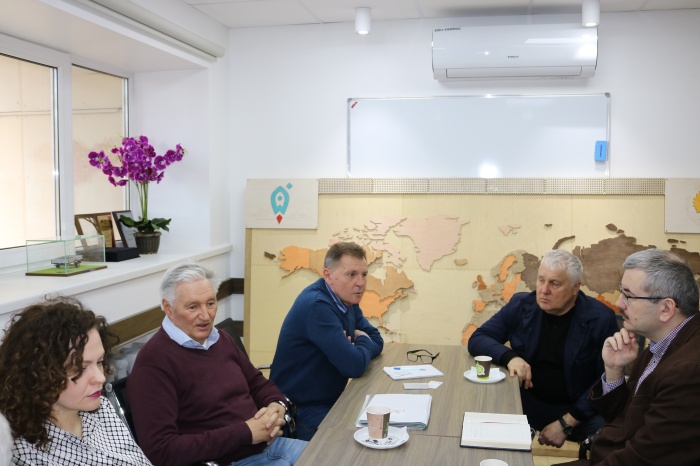 Стратегию импортозамещения обсудили в центре "Мой бизнес" с представителями промышленных предприятий