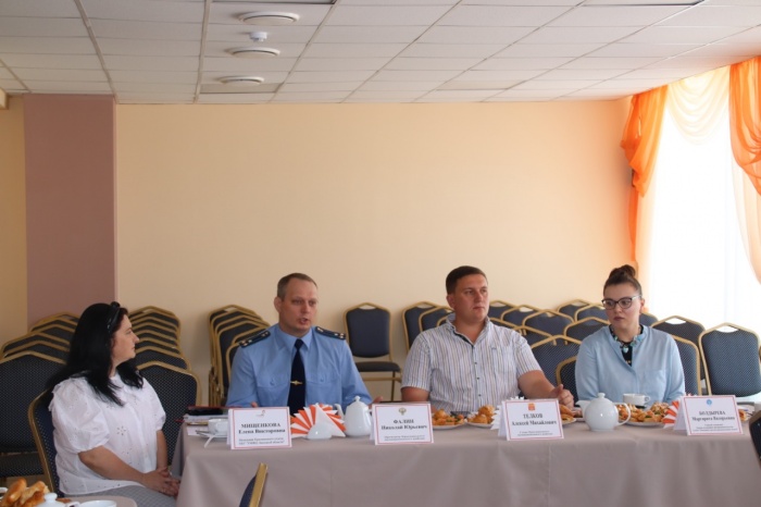 Представитель АНО "ЦПЭ Липецкой области" принял участие в заседании круглого стола в Краснинском мунципальном районе в День предпринимателя