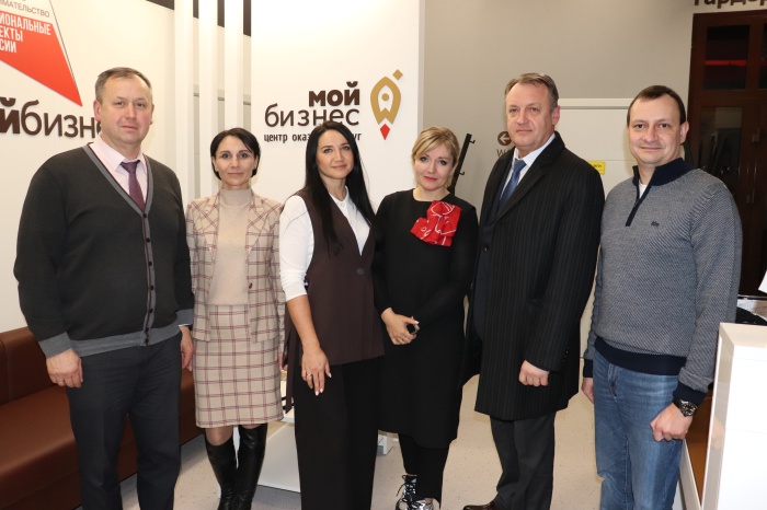 Директор Центра цифровой экономики и финансовых инноваций МГИМО (У) МИД России Элина Сидоренко посетила центр «Мой бизнес» г. Елец 
