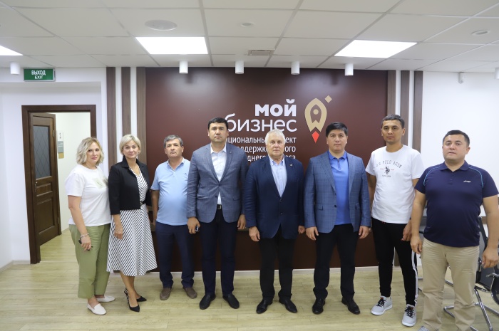 Делегация из Таджикистана с деловым визитом посетила центр «Мой бизнес»