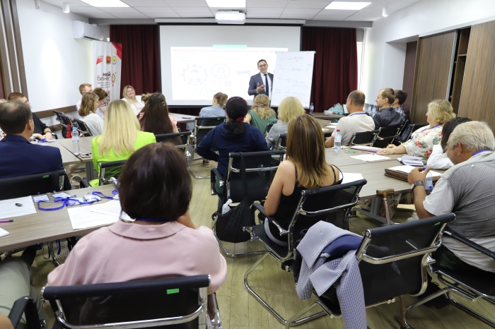 Липецкие предприниматели узнали особенности ведения социально-направленного бизнеса