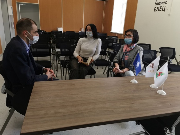 На площадке центра «Мой бизнес» в г. Елец состоялась рабочая встреча с заместителем главы администрации Дмитрием Климовым