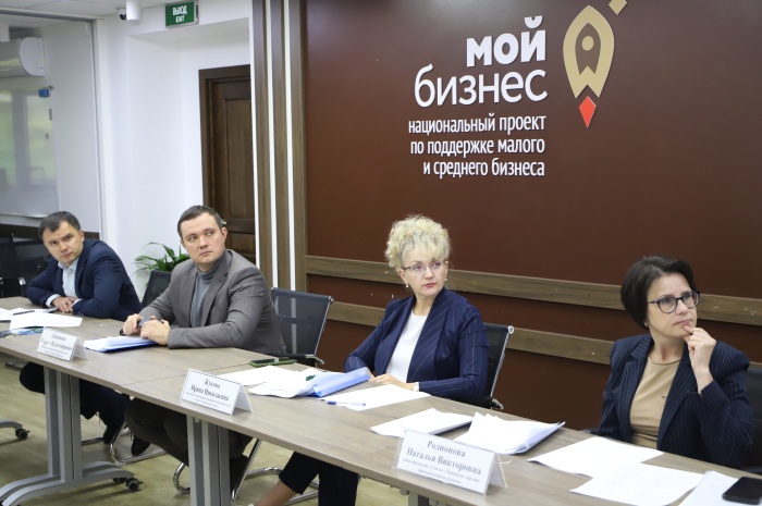 В Липецке состоялся конкурсный отбор на представление грантов для молодежи до 25 лет и соцпредпринимателей 