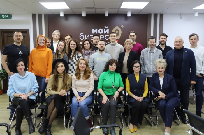Сотрудники центра «Мой бизнес» поделились знаниями с коллегами из Деловой среды