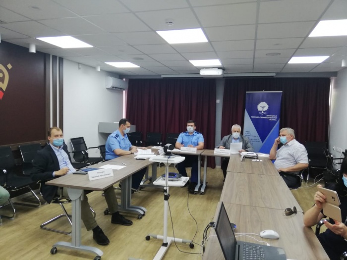 Прокуратура Липецкой области совместно с региональной администрацией и Липецкой ТПП провели круглый стол