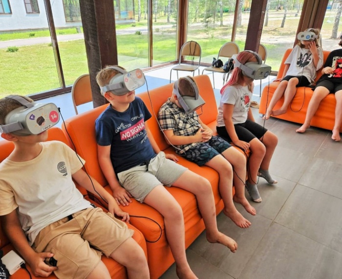 Липецкий предприниматель проводит образовательные киносеансы детям из ДНР